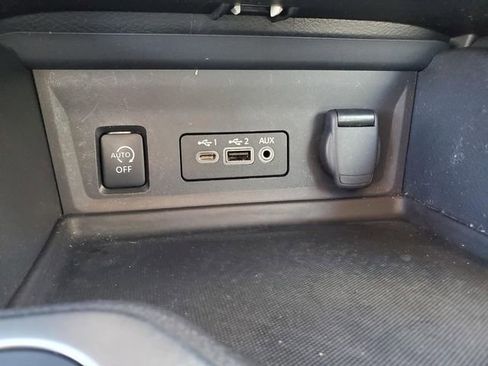 Certified 2024 Nissan Sentra SV image 25