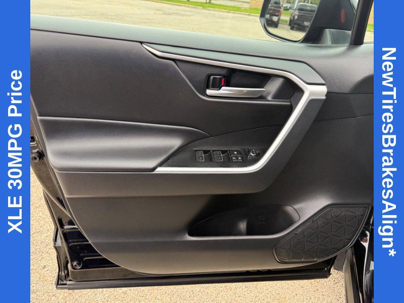 Used 2024 Toyota RAV4 XLE FWD image 19