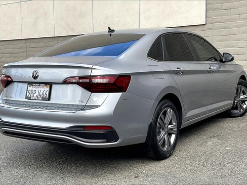 Certified 2024 Volkswagen Jetta SE image 13