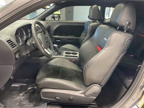 Used 2013 Dodge Challenger SRT8 w/ Harman Kardon Audio Group image 14