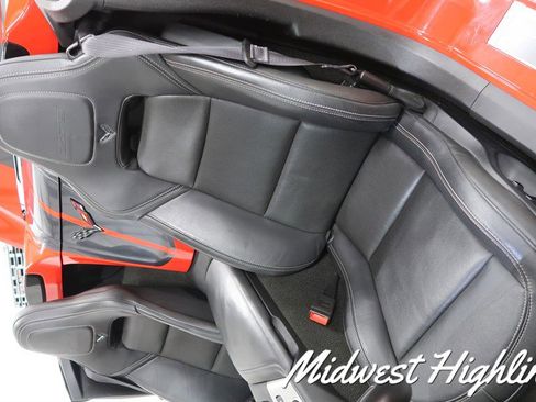 Used 2015 Chevrolet Corvette Z06 w/ 3LZ Preferred Equipment Group image 28