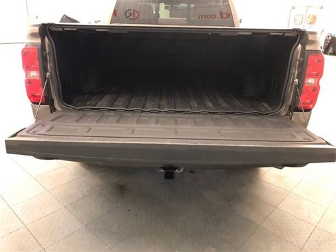 Used 2015 Chevrolet Silverado 1500 High Country image 9