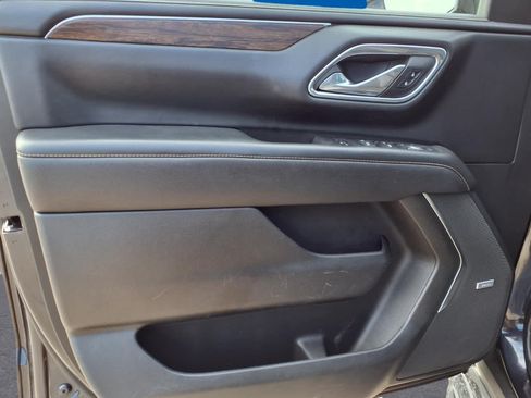 Used 2023 Chevrolet Suburban Premier AWD/4WD image 13