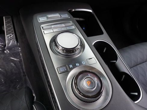 Used 2025 Genesis GV70 3.5T Sport w/ Sport Prestige Package AWD/4WD image 19