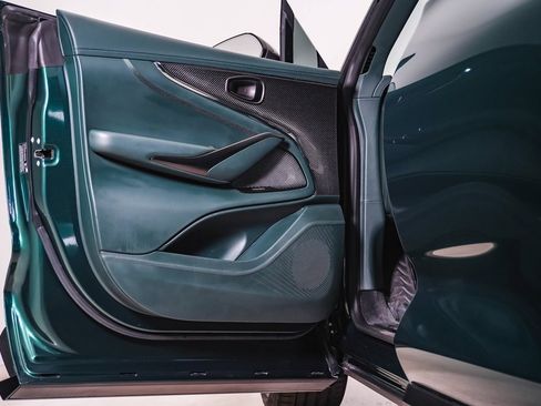 Used 2025 Aston Martin DBX 707 image 27