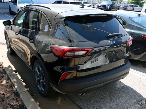 Certified 2025 Ford Escape ST-Line FWD image 9