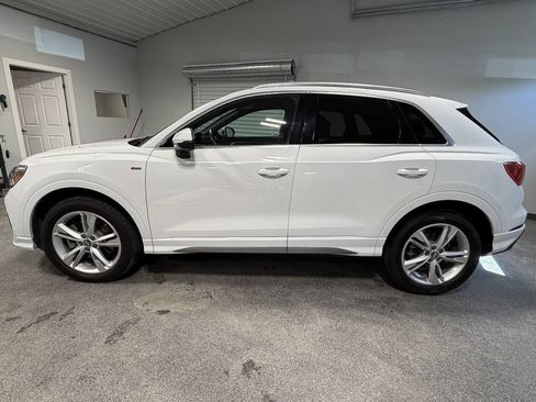 Used 2020 Audi Q3 2.0T Premium Plus AWD/4WD image 2