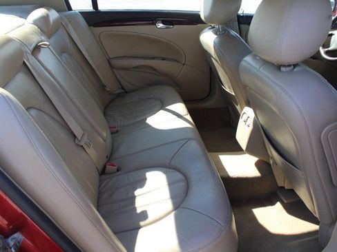 Used 2009 Buick Lucerne CXL w/ Driver Confidence Package image 6