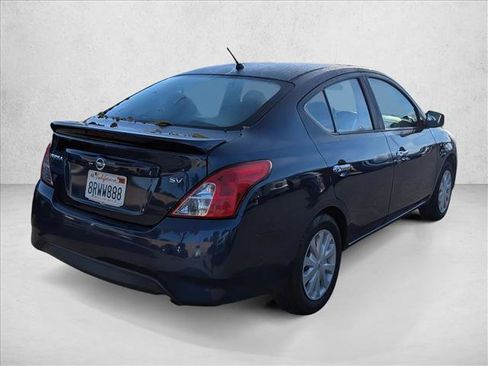 Used 2018 Nissan Versa SV image 5