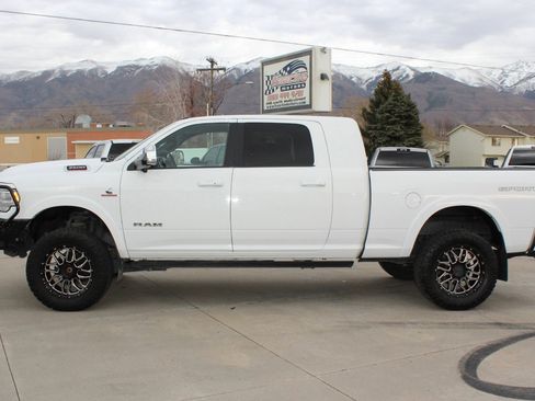 Used 2022 RAM 3500 Laramie AWD/4WD image 29