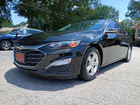 Used 2022 Chevrolet Malibu LT FWD image 2