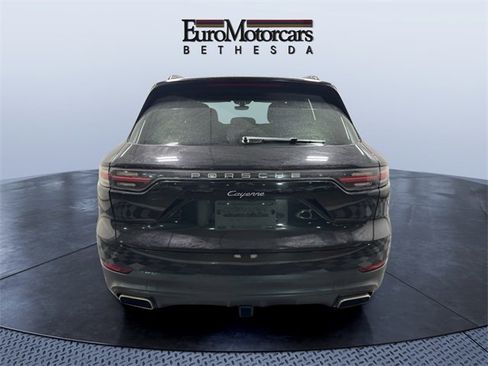 Used 2021 Porsche Cayenne image 4