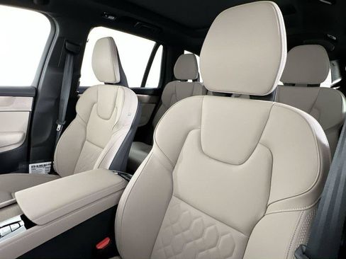Used 2026 Volvo XC90 B6 Plus w/ Protection Package Premier AWD/4WD image 12