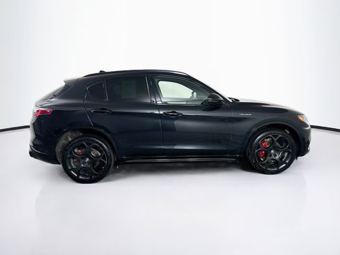 Used 2024 Alfa Romeo Stelvio Veloce AWD/4WD image 10