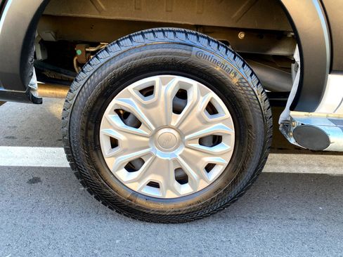 Used 2024 Ford Transit 250 Low Roof w/ Exterior Upgrade Package image 9