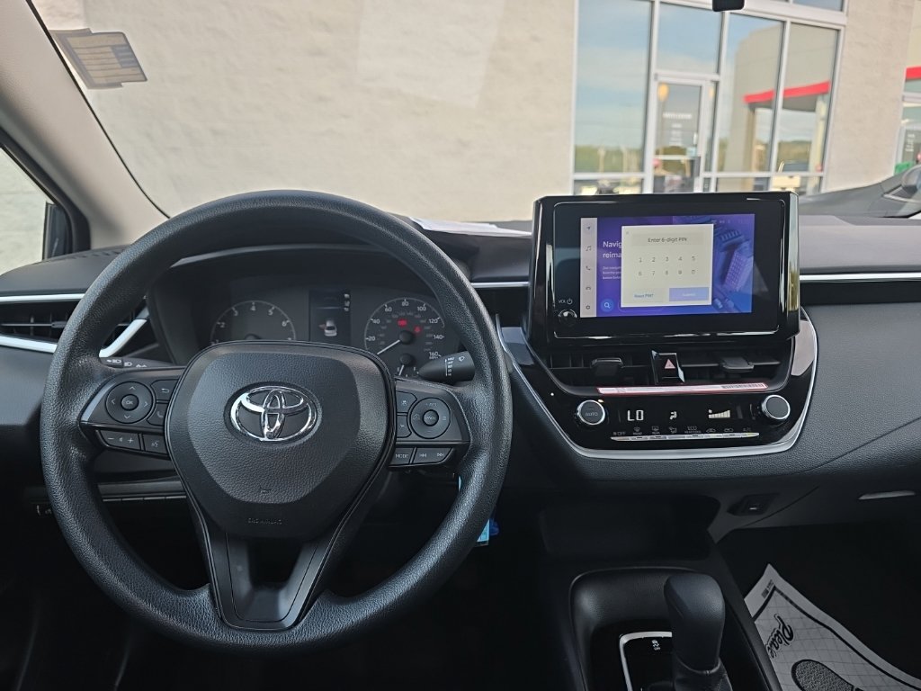 Used 2025 Toyota Corolla LE FWD image 12