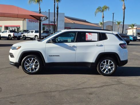 Used 2024 Jeep Compass Latitude w/ Sun and Sound Group image 8