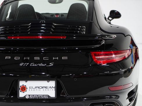 Used 2014 Porsche 911 Turbo S AWD/4WD image 35