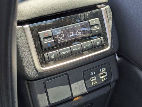 Used 2026 Subaru Ascent Limited AWD/4WD image 29