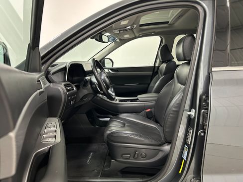 Used 2022 Hyundai Palisade SEL w/ Premium Package AWD/4WD image 4