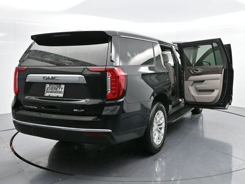 Used 2024 GMC Yukon XL SLT w/ SLT Luxury Package image 41