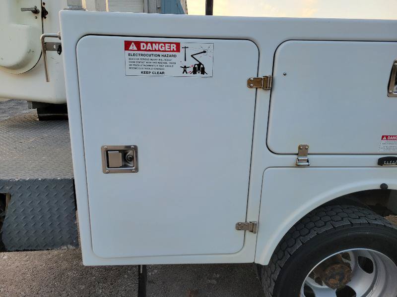 Used 2017 RAM 5500 Tradesman RWD image 18