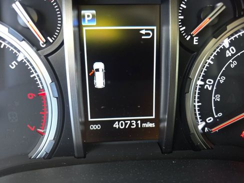 Used 2023 Toyota 4Runner Limited image 2