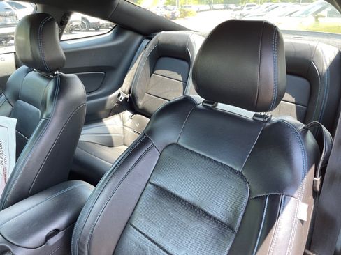 Used 2019 Ford Mustang Premium w/ Equipment Group 201A RWD image 9