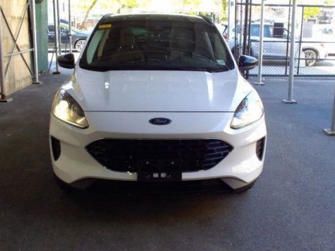 Used 2021 Ford Escape SE w/ SE Sport Appearance Package AWD/4WD image 6