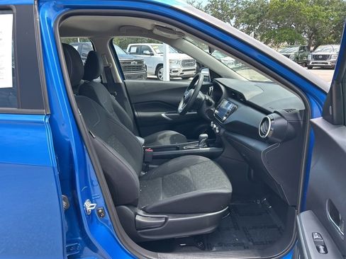 Certified 2024 Nissan Kicks SV w/ Exterior Package FWD image 39