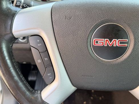 Used 2011 GMC Acadia SLT AWD/4WD image 17