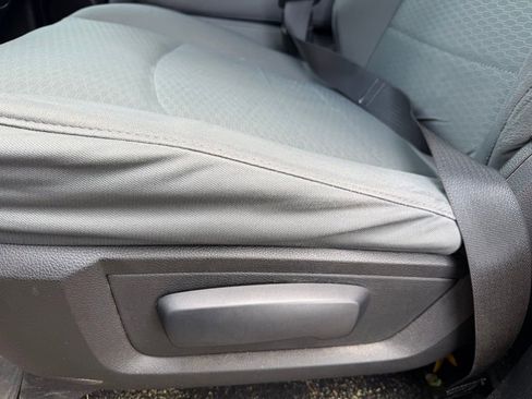 Used 2014 RAM 1500 Express AWD/4WD image 9