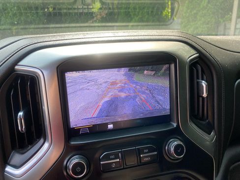 Used 2019 Chevrolet Silverado 1500 LT Trail Boss AWD/4WD image 16