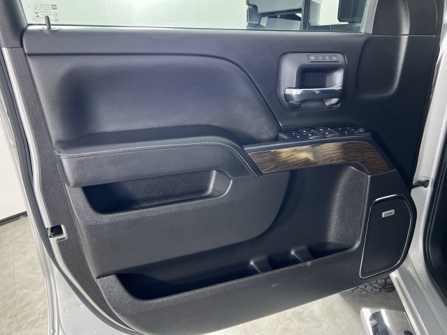 Used 2018 GMC Sierra 2500 Denali w/ Duramax Plus Package AWD/4WD image 21