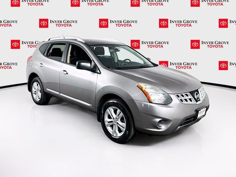 Used 2015 Nissan Rogue S w/ Convenience Package AWD/4WD image 3