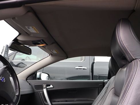 Used 2011 Volvo C70 T5 w/ Climate Pkg image 17