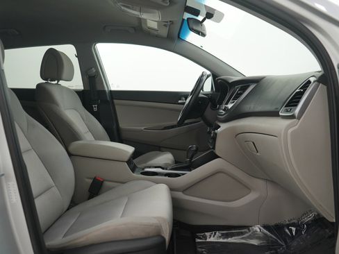 Used 2018 Hyundai Tucson Sport image 12