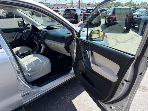 Used 2015 Subaru Forester 2.5i Premium AWD/4WD image 7