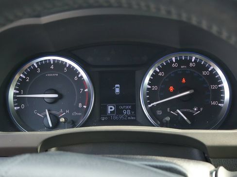 Used 2015 Toyota Highlander Plus AWD/4WD image 37