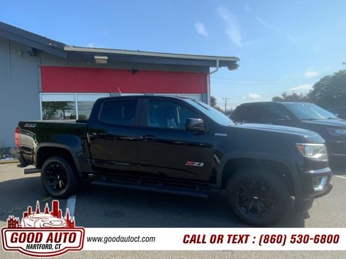 Used 2016 Chevrolet Colorado Z71 w/ Z71 Midnight Edition AWD/4WD image 5