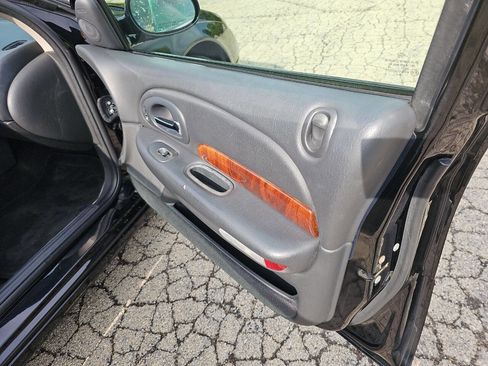 Used 2002 Chrysler 300M image 25