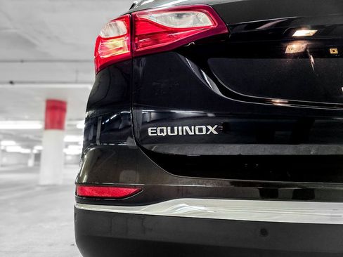 Used 2019 Chevrolet Equinox LT w/ Sun & Navigation Package FWD image 11