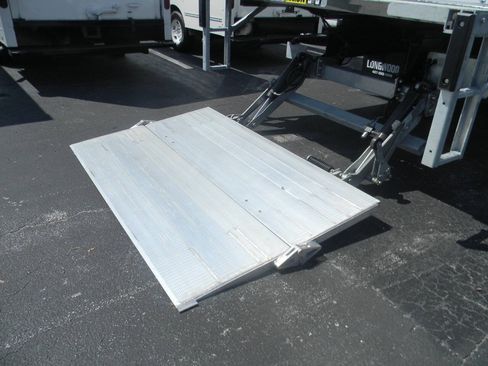 Used 2023 Ford F650 2WD Regular Cab Super Duty image 17