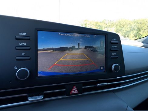 Used 2023 Hyundai Elantra SEL w/ Preferred Accessory Package image 14