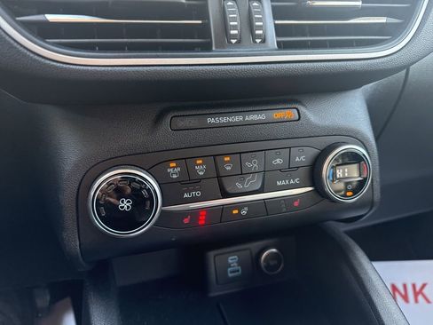 Used 2020 Ford Escape SEL image 31