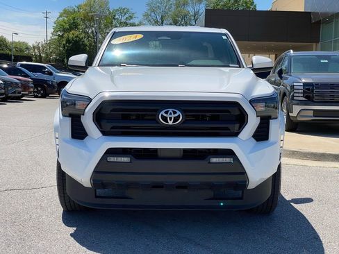 Used 2024 Toyota Tacoma SR5 RWD image 2