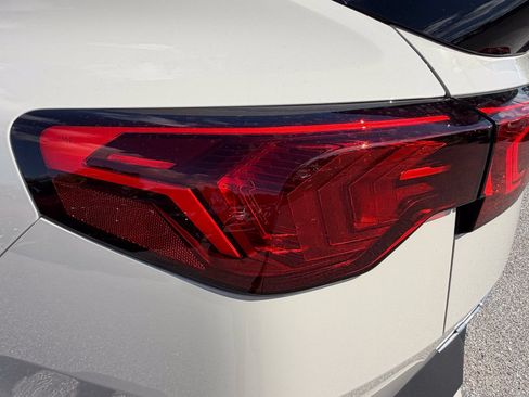 New 2026 BMW X2 xDrive28i w/ Technology Package AWD/4WD image 10