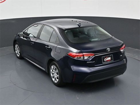 Used 2024 Toyota Corolla LE image 15