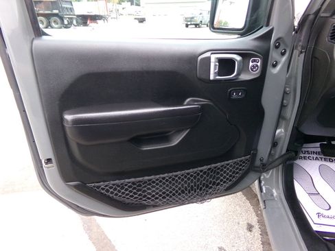 Used 2019 Jeep Wrangler Unlimited Sport S image 10