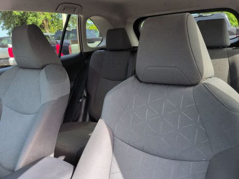 Used 2020 Toyota RAV4 XLE FWD image 8